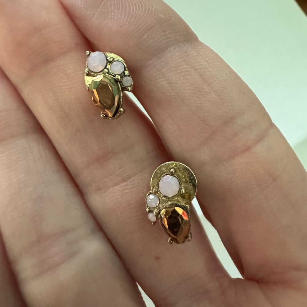 Petite Studs- Olive & Piper